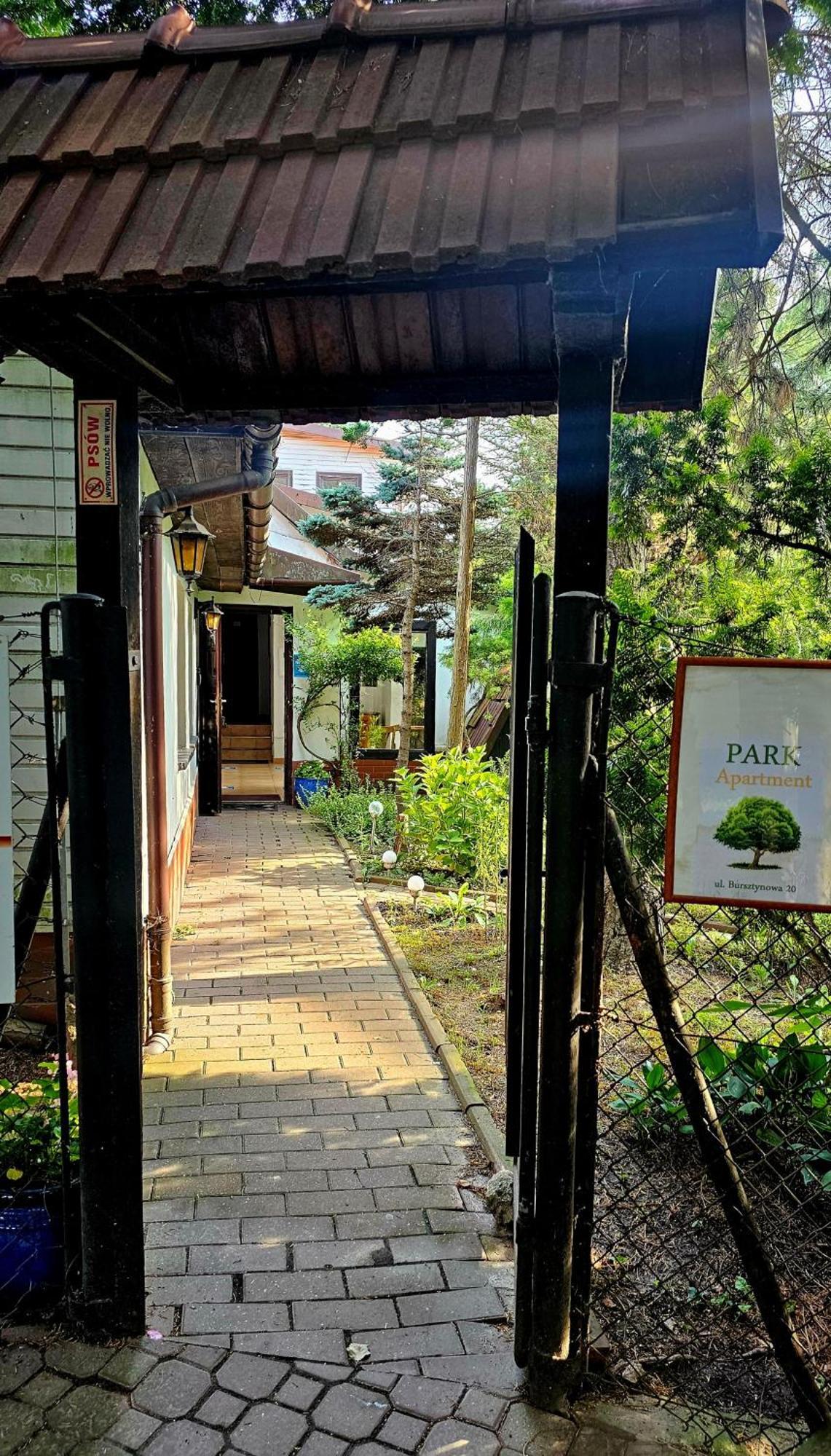 Park Apartment Красков Екстериор снимка